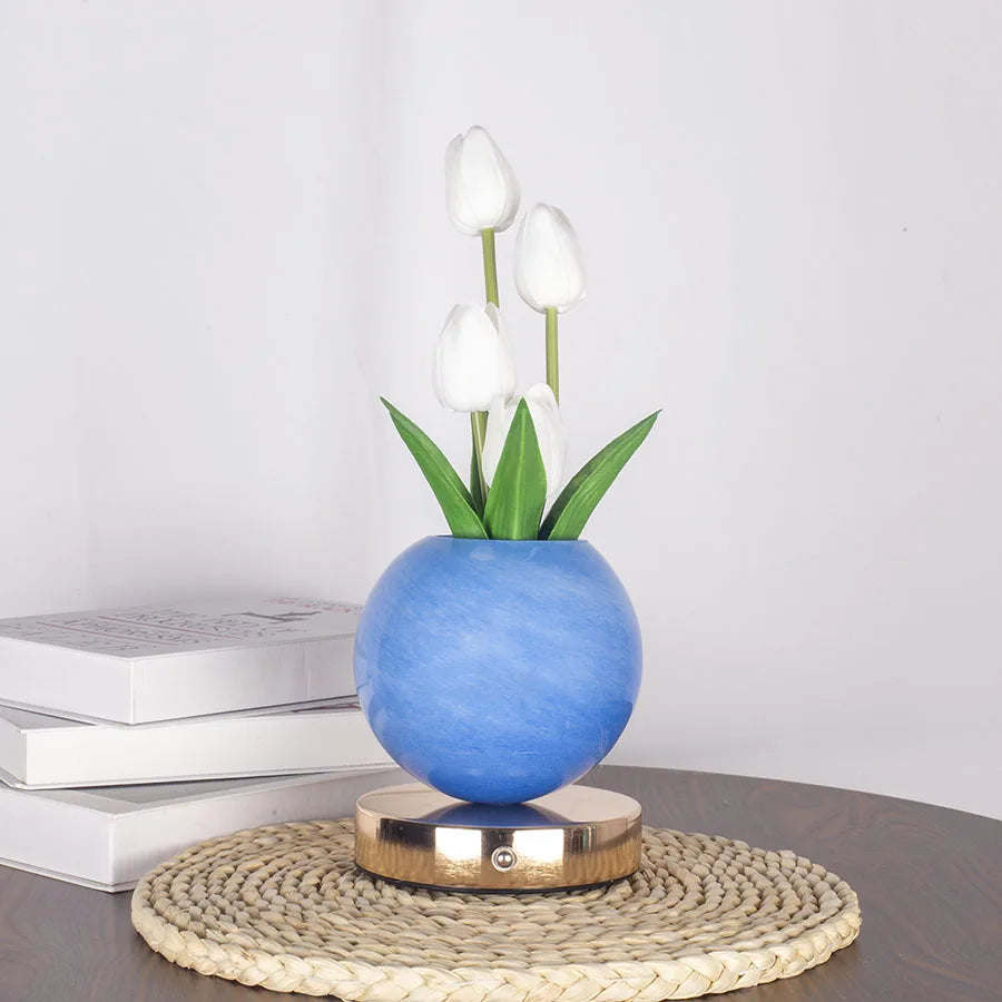 Lampe tulipes blanches sur boule bleue, lampe fleur LED déco