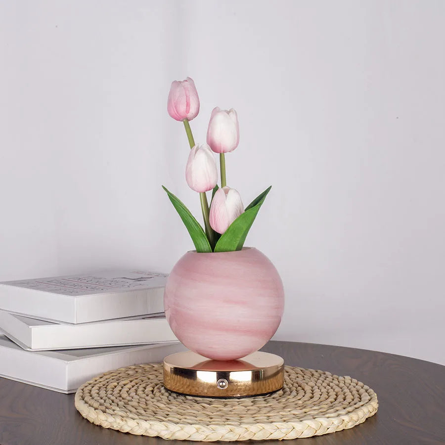 Lampe tulipes roses sur boule planète rose