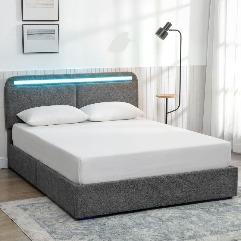 Lit coffre 140x190 gris vu de côté dans une chambre claire